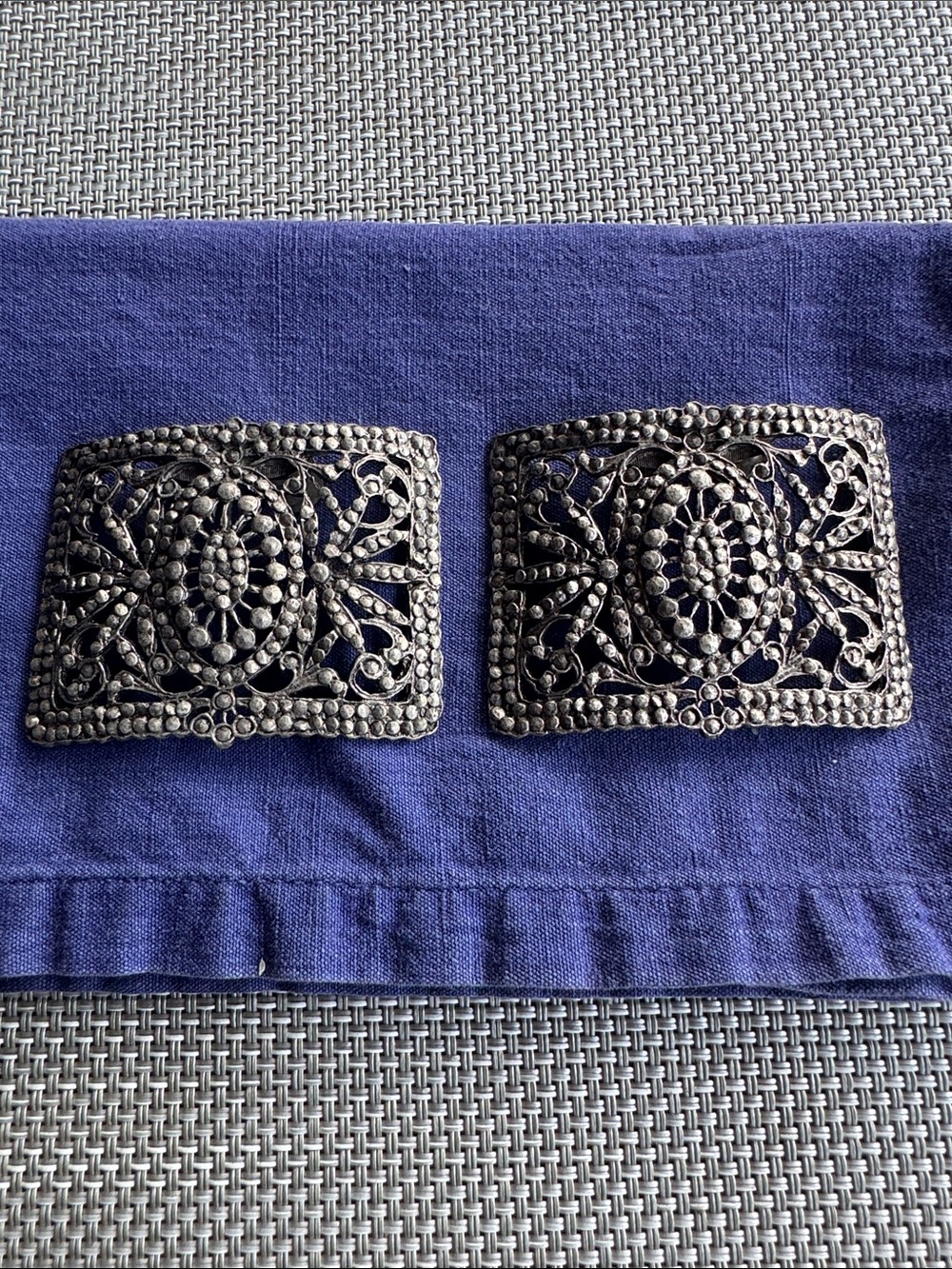 Vintage-Inspired Silver Filigree Shoe Clips - Pair